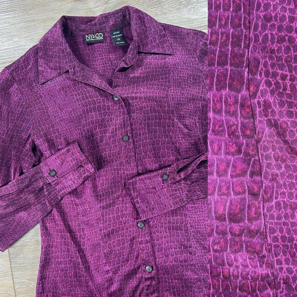 Vintage NY&CO 100% Silk XS Purple Animal Print‎ Button Up Blouse